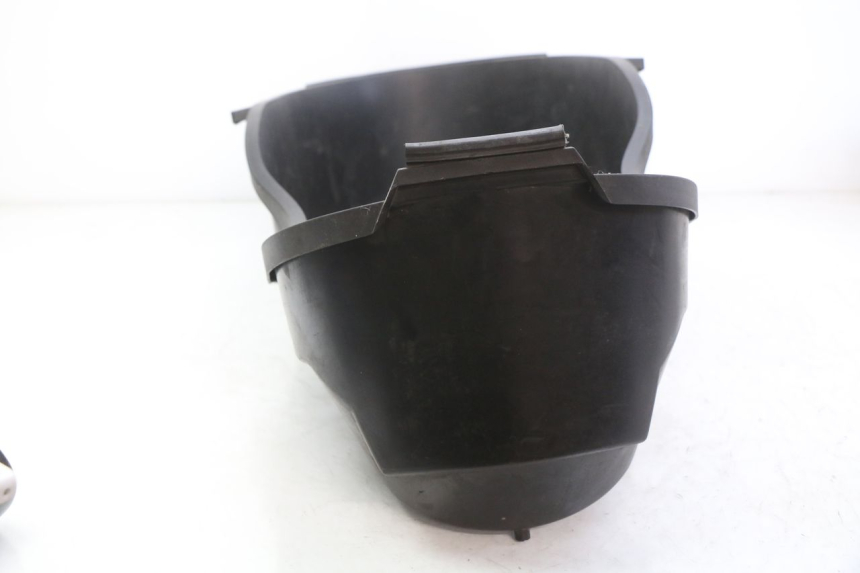 photo de KUFER POD SIEDZENIEM YAMAHA XMAX X-MAX 125 (2006 - 2009) - Zoom stanu zużycia