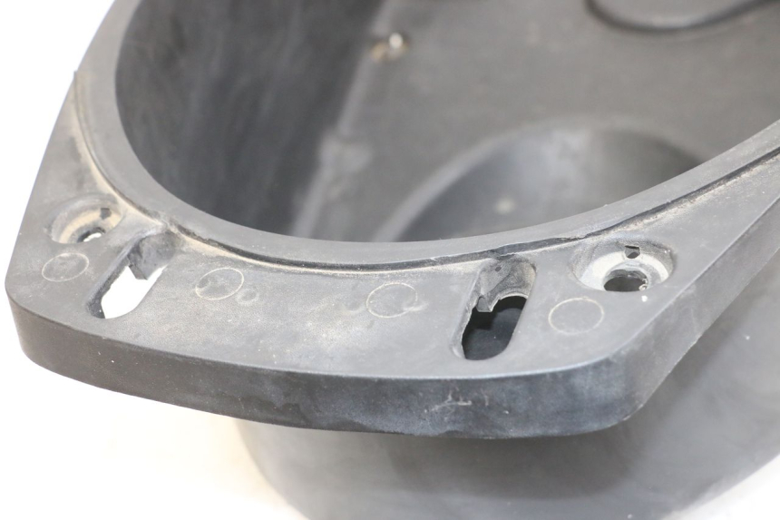 photo de KUFER POD SIEDZENIEM YAMAHA XMAX X-MAX 125 (2006 - 2009) - Szczegół części