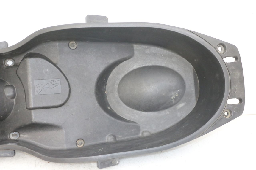 photo de KUFER POD SIEDZENIEM YAMAHA XMAX X-MAX 125 (2006 - 2009) - Stan powierzchni