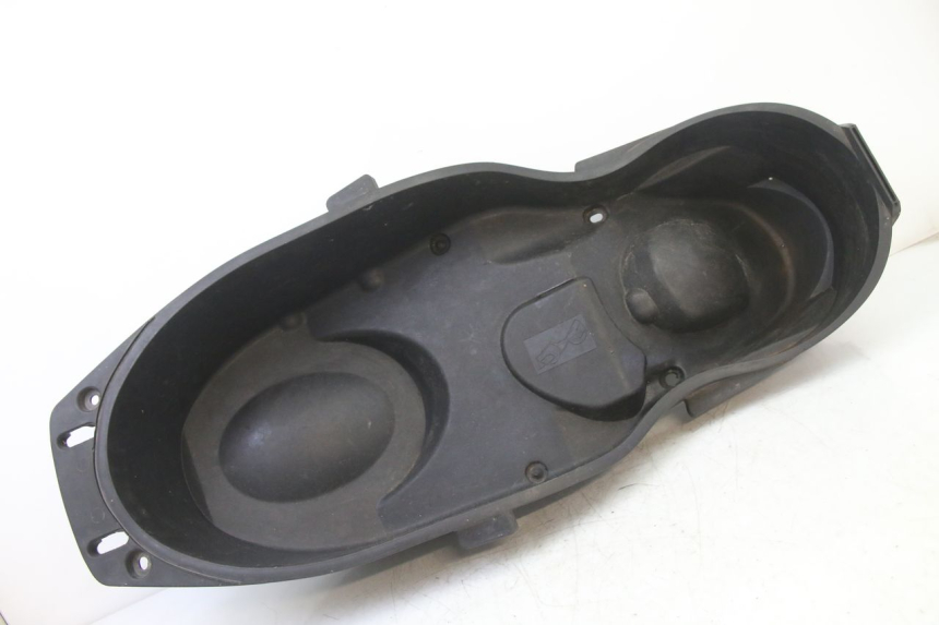 photo de KUFER POD SIEDZENIEM YAMAHA XMAX X-MAX 125 (2006 - 2009) - Szczegół części