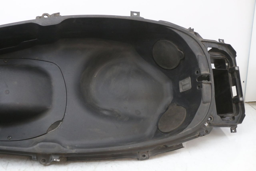 photo de KUFER POD SIEDZENIEM PIAGGIO X10 125 (2012 - 2017) - Widok produktu