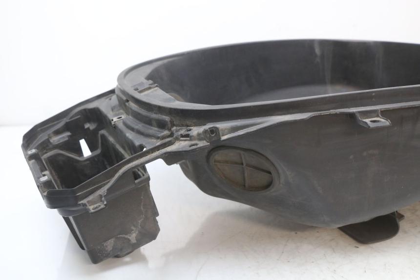 photo de KUFER POD SIEDZENIEM PIAGGIO X10 125 (2012 - 2017) - Widok ogólny