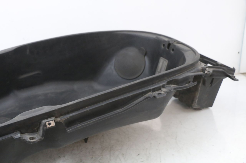 photo de KUFER POD SIEDZENIEM PIAGGIO X10 125 (2012 - 2017) - Część sprawdzona