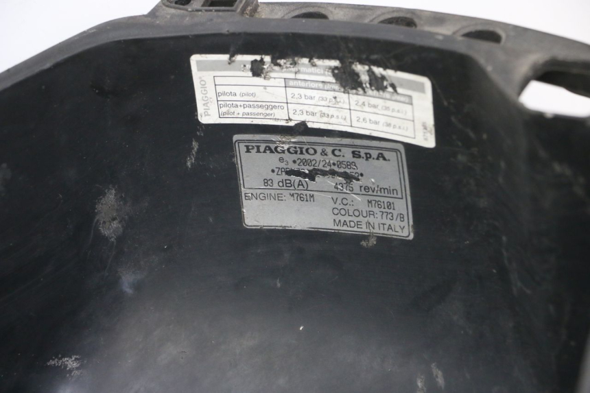 photo de KUFER POD SIEDZENIEM PIAGGIO X10 125 (2012 - 2017) - Punkty mocowania