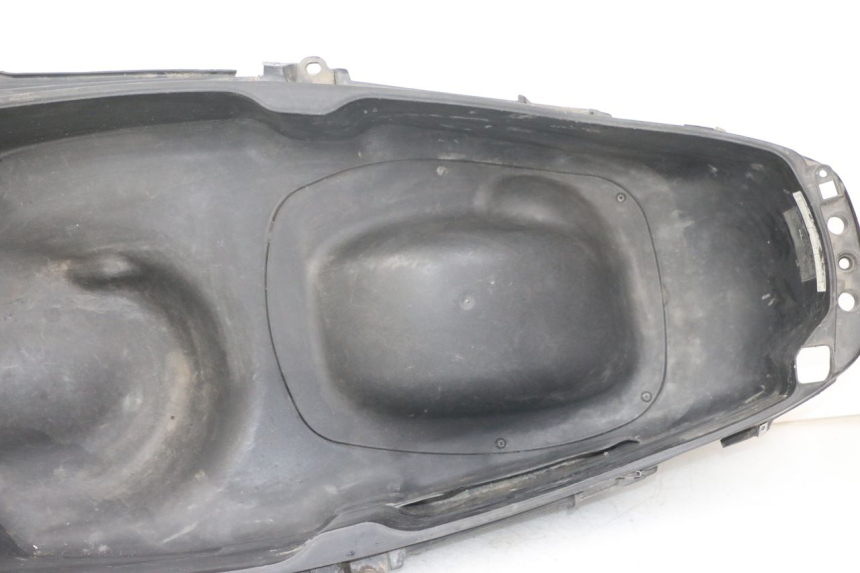 photo de KUFER POD SIEDZENIEM PIAGGIO X10 125 (2012 - 2017) - Część sprawdzona