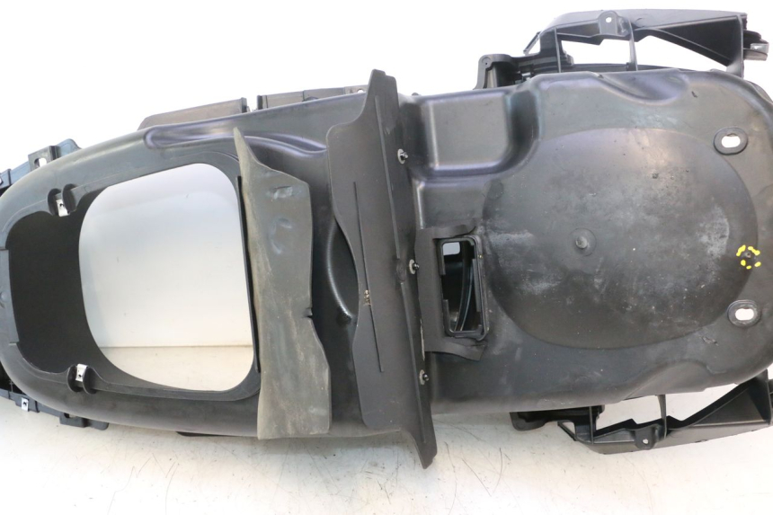 photo de SKRZYNIA SIEDZENIOWA PIAGGIO X8 STREET 125 (2006 - 2007) - Punkty mocowania