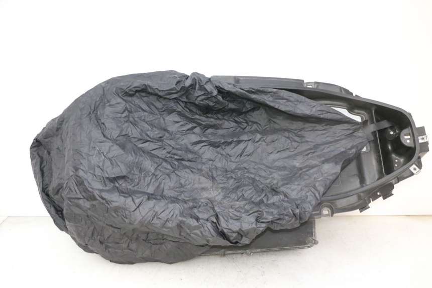 photo de KUFER POD SIEDZENIEM PIAGGIO X9 EVOLUTION 125 (2003 - 2007) - Szczegół części