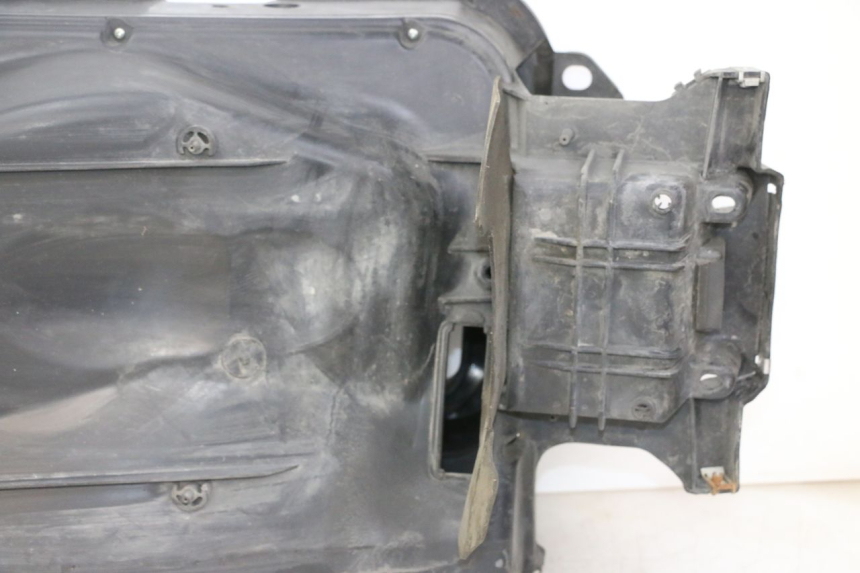 photo de KUFER POD SIEDZENIEM PIAGGIO X9 EVOLUTION 125 (2003 - 2007) - Część sprawdzona