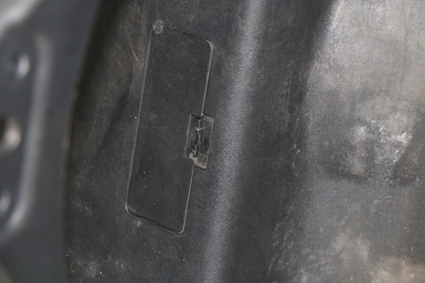 photo de KUFER POD SIEDZENIEM PIAGGIO XEVO - X EVO 125 (2007 - 2017) - Widok ogólny