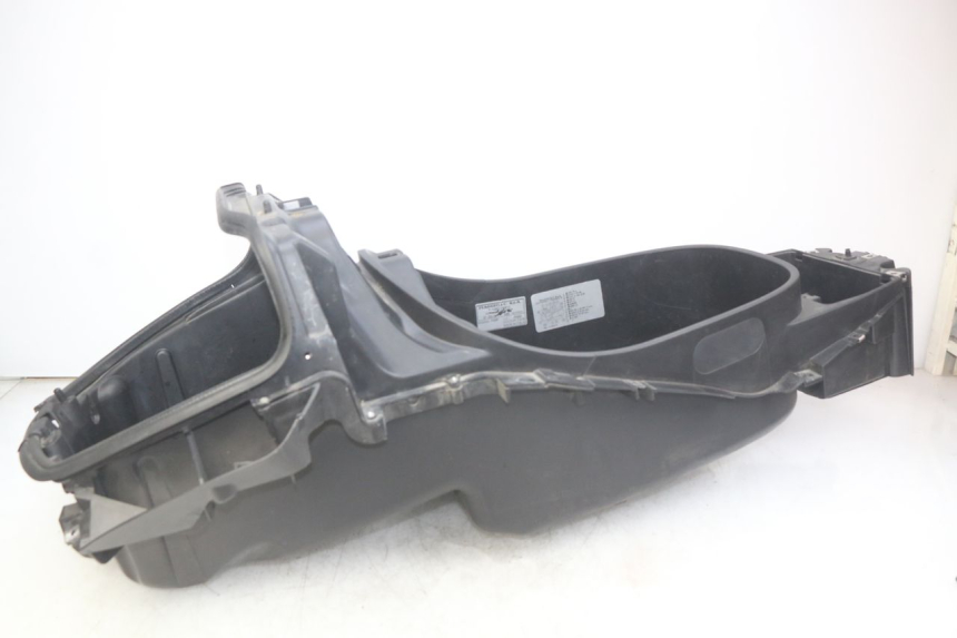 photo de KUFER POD SIEDZENIEM PIAGGIO XEVO - X EVO 125 (2007 - 2017) - Inny kąt widzenia