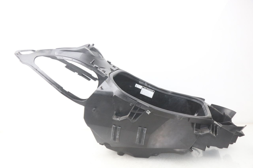 photo de KUFER POD SIEDZENIEM YAMAHA XP T-MAX TMAX 500 (2008 - 2012) - Zbliżenie techniczne