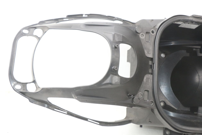 photo de KUFER POD SIEDZENIEM YAMAHA XP T-MAX TMAX 500 (2008 - 2012) - Stan powierzchni