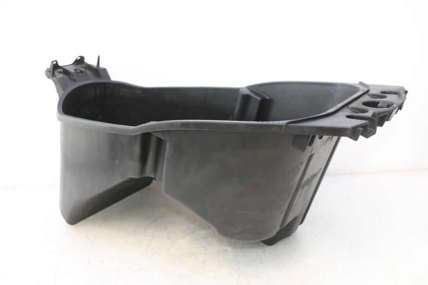 photo de KUFER POD SIEDZENIEM YAMAHA YP MAJESTY 125 (1998 - 2001) - Stan powierzchni