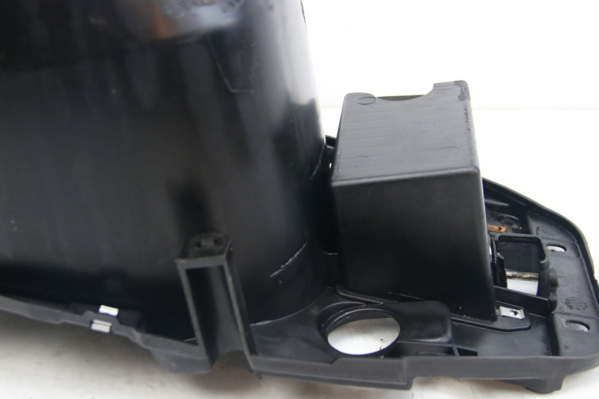 photo de KUFER POD SIEDZENIEM PIAGGIO ZIP 2T 50 (2009 - 2019) - Punkty mocowania