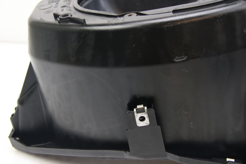 photo de KUFER POD SIEDZENIEM PIAGGIO ZIP 2T 50 (2009 - 2019) - Stan powierzchni