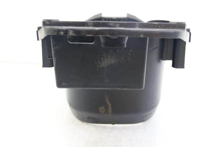 photo de KUFER POD SIEDZENIEM PIAGGIO ZIP 2T 50 (2009 - 2019) - Stan powierzchni