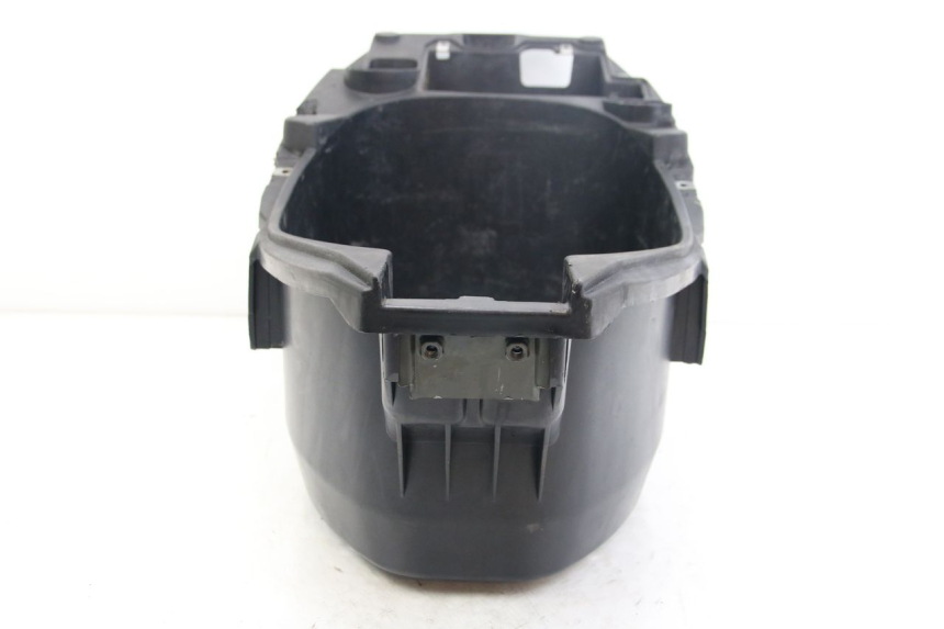 photo de KUFER POD SIEDZENIEM PIAGGIO ZIP 2T 50 (2009 - 2019) - Oznaczenia i referencje