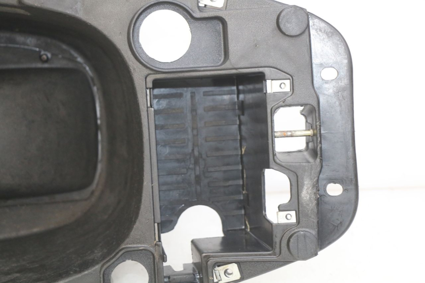 photo de KUFER POD SIEDZENIEM PIAGGIO ZIP 2T 50 (2009 - 2019) - Punkty mocowania