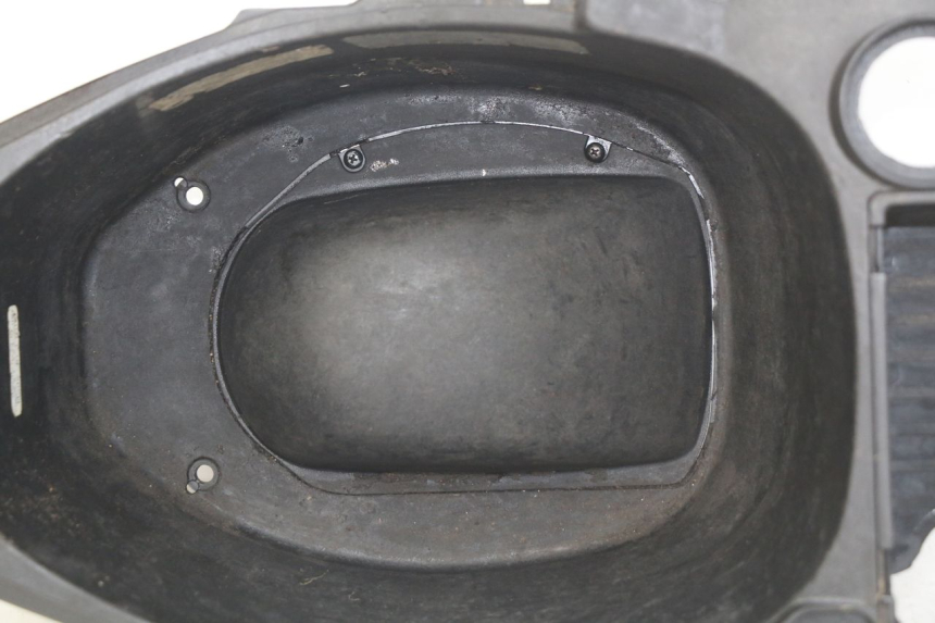 photo de KUFER POD SIEDZENIEM PIAGGIO ZIP 2T 50 (2009 - 2019) - Stan powierzchni