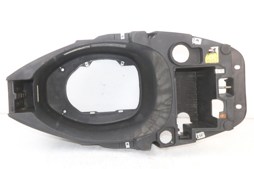 photo de KUFER POD SIEDZENIEM PIAGGIO ZIP 2T 50 (2009 - 2019) - Widok główny