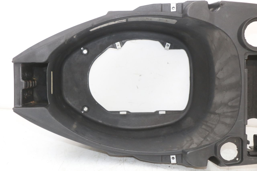 photo de KUFER POD SIEDZENIEM PIAGGIO ZIP 2T 50 (2009 - 2019) - Szczegół części