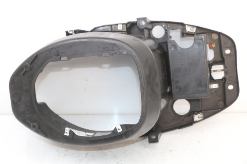 photo de KUFER POD SIEDZENIEM PIAGGIO ZIP 2T 50 (2009 - 2019) - Stan powierzchni