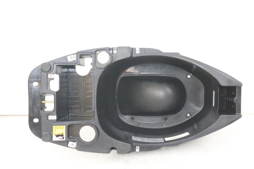 photo de KUFER POD SIEDZENIEM PIAGGIO ZIP 2T 50 (2009 - 2019) - Szczegół części