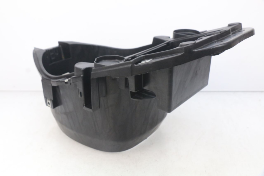 photo de KUFER POD SIEDZENIEM PIAGGIO ZIP 4T 50 (2006 - 2017) - Inny kąt widzenia