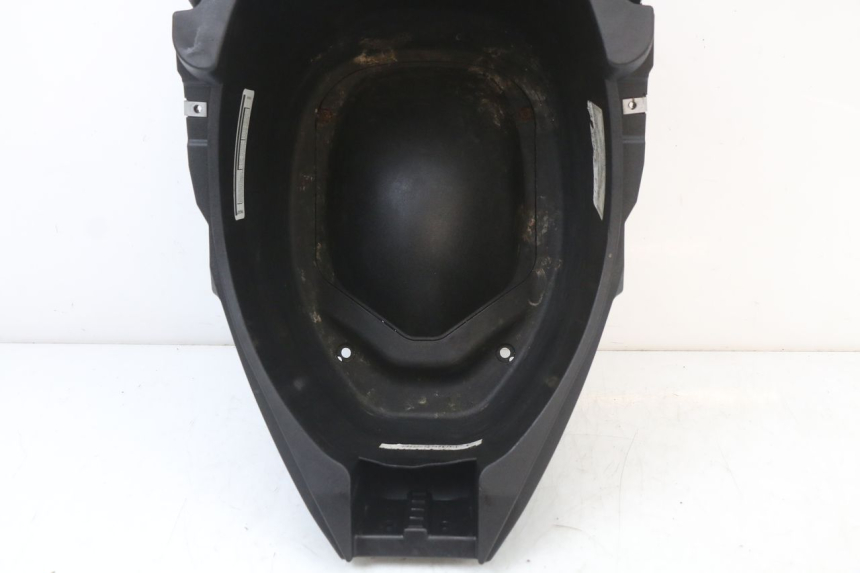 photo de KUFER POD SIEDZENIEM PIAGGIO ZIP 4T 50 (2018 - 2020) - Zbliżenie komponentów