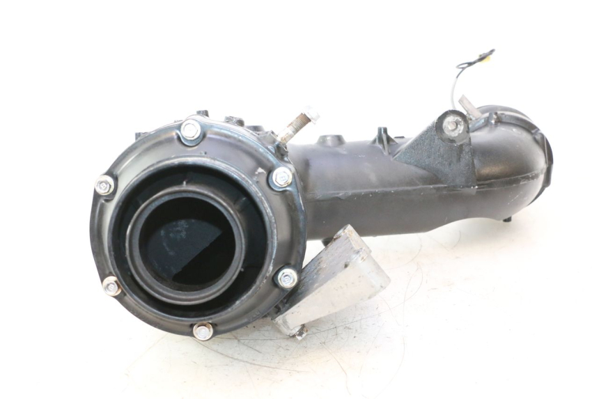 photo de KOLEKTOR YAMAHA WAVE RUNNER GP R 1200 (2000 - 2003) - Zbliżenie komponentów