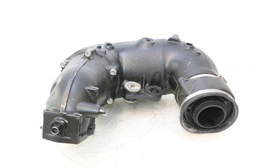 photo de KOLEKTOR YAMAHA WAVE RUNNER GP R 1200 (2000 - 2003) - Widok ogólny