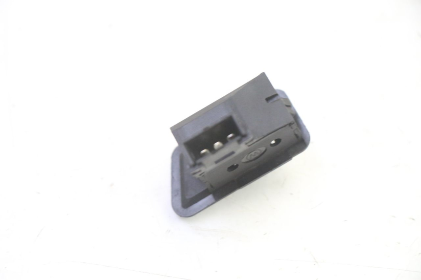 photo de PRZEŁĄCZNIK KIERUNKOWSKAZU MOTRON BREEZY 4T 50 (2021 - 2025) - Zbliżenie techniczne