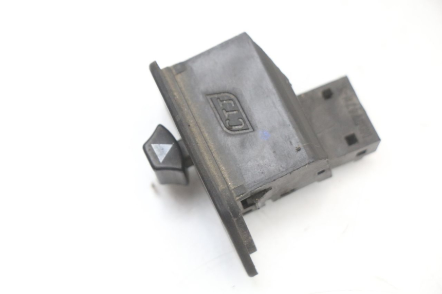 photo de PRZEŁĄCZNIK KIERUNKOWSKAZU SYM FIDDLE 2 50 (2008 - 2013) - Zoom stanu zużycia