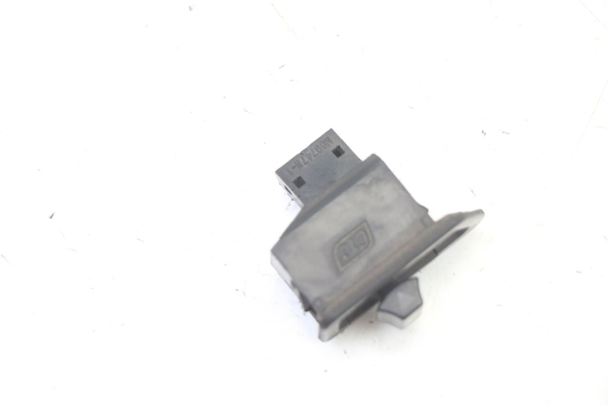 photo de PRZEŁĄCZNIK KIERUNKOWSKAZU SYM FIDDLE 2 S 125 (2012 - 2014) - Zoom stanu zużycia