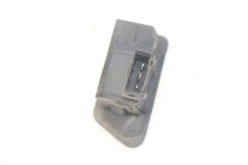 photo de PRZEŁĄCZNIK KIERUNKOWSKAZU SYM FIDDLE 3 III 125 (2014 - 2020) - Zoom stanu zużycia