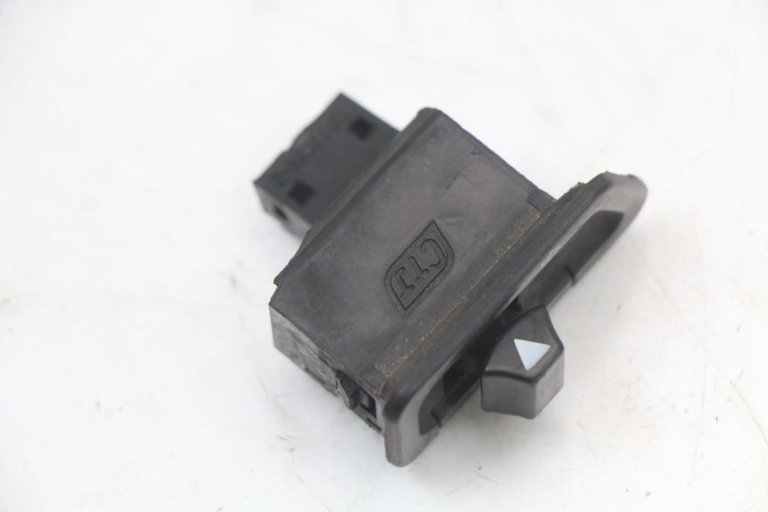 photo de PRZEŁĄCZNIK KIERUNKOWSKAZU SYM FIDDLE 3 III 50 (2014 - 2020) - Zoom stanu zużycia