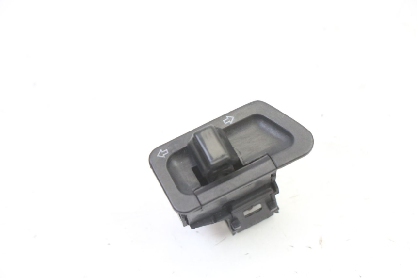 photo de PRZEŁĄCZNIK KIERUNKOWSKAZU SYM FIDDLE 3 III 50 (2014 - 2020) - Szczegół części