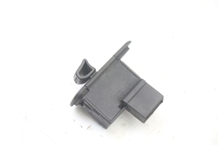 photo de PRZEŁĄCZNIK KIERUNKOWSKAZU GILERA STALKER 50 (1997 - 2005) - Zoom stanu zużycia