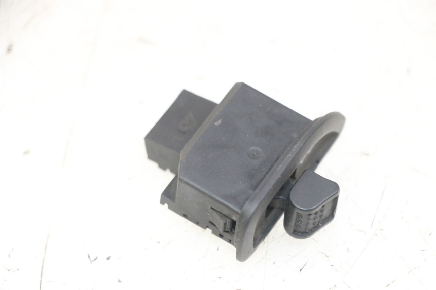 photo de PRZEŁĄCZNIK KIERUNKOWSKAZU PIAGGIO IE MP3 YOURBAN 300 (2011 - 2016) - Szczegół części