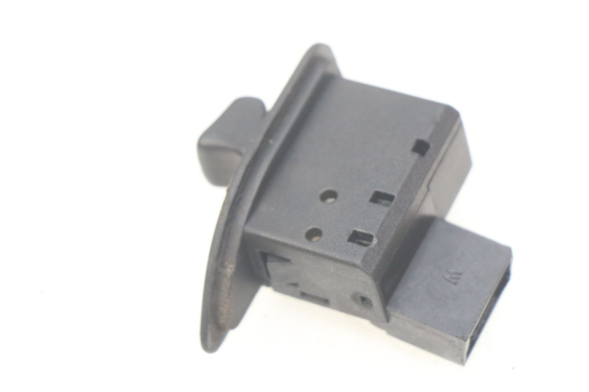 photo de PRZEŁĄCZNIK KIERUNKOWSKAZU PIAGGIO LIBERTY 4T 50 (2004 - 2008) - Zoom stanu zużycia