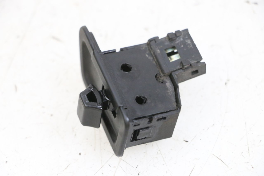 photo de PRZEŁĄCZNIK KIERUNKOWSKAZU KYMCO LIKE 125 (2009 - 2016) - Inny kąt widzenia