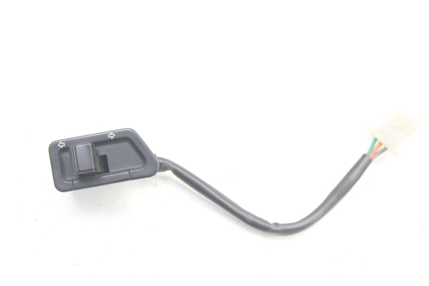 photo de PRZEŁĄCZNIK KIERUNKOWSKAZU MBK OVETTO ONE 2T 50 (2013 - 2017) - Widok główny