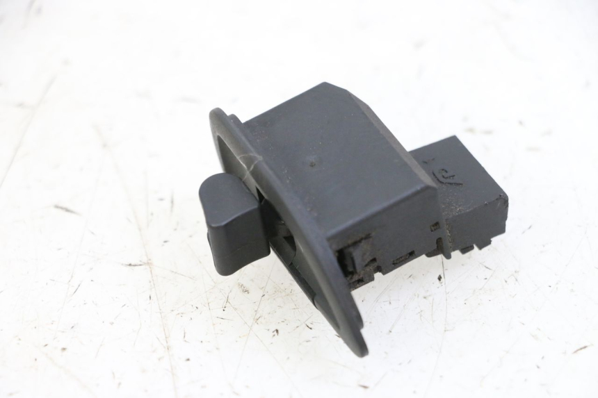 photo de PRZEŁĄCZNIK KIERUNKOWSKAZU PIAGGIO MP3 500 (2014 - 2017) - Szczegół części