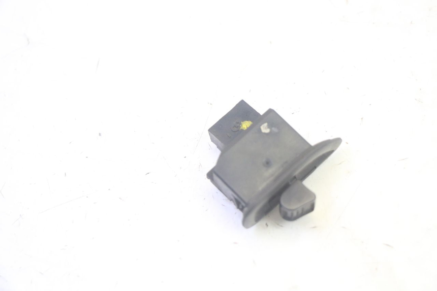 photo de PRZEŁĄCZNIK KIERUNKOWSKAZU PIAGGIO MP3 500 (2016 - 2018) - Szczegół części