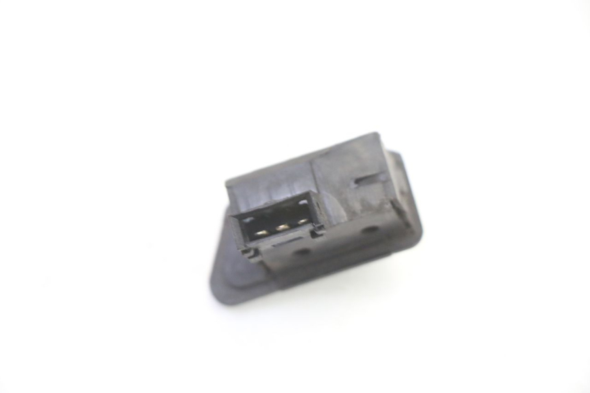 photo de PRZEŁĄCZNIK KIERUNKOWSKAZU KYMCO LIKE 4T 50 (2019 - 2025) - Inny kąt widzenia