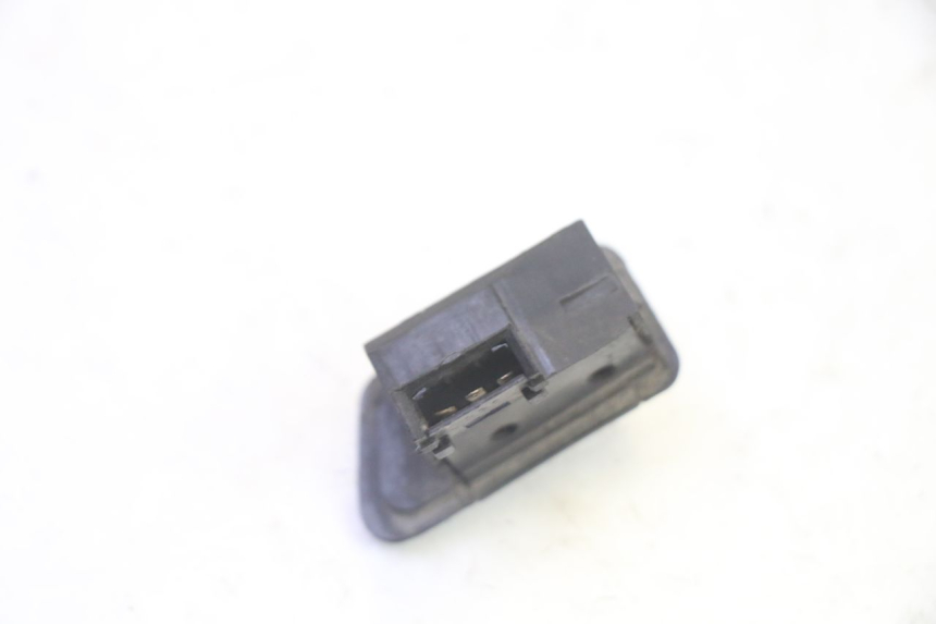 photo de PRZEŁĄCZNIK KIERUNKOWSKAZU KYMCO LIKE 4T 50 (2019 - 2025) - Inny kąt widzenia