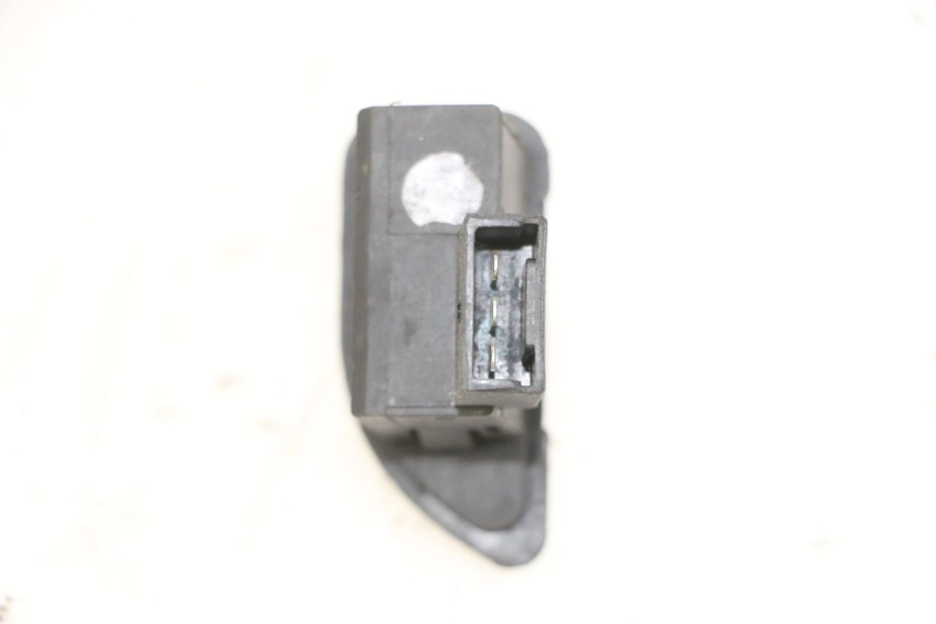 photo de PRZEŁĄCZNIK KIERUNKOWSKAZU PIAGGIO NEW TYPHOON 50 (2018 - 2021) - Zoom stanu zużycia