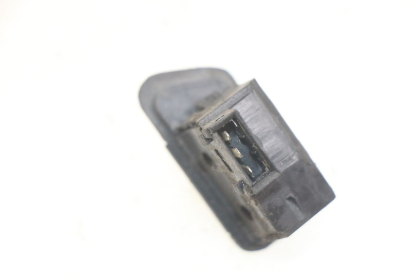 photo de PRZEŁĄCZNIK KIERUNKOWSKAZU SYM ORBIT III 3 4T 50 (2021 - 2025) - Zoom stanu zużycia