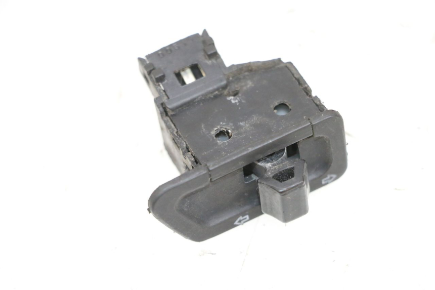 photo de PRZEŁĄCZNIK KIERUNKOWSKAZU SYM ORBIT III 3 4T 50 (2018 - 2021) - Szczegół części