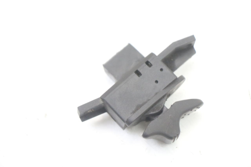 photo de PRZEŁĄCZNIK KIERUNKOWSKAZU PIAGGIO VESPA GRANTURISMO 125 (2003 - 2007) - Szczegół części